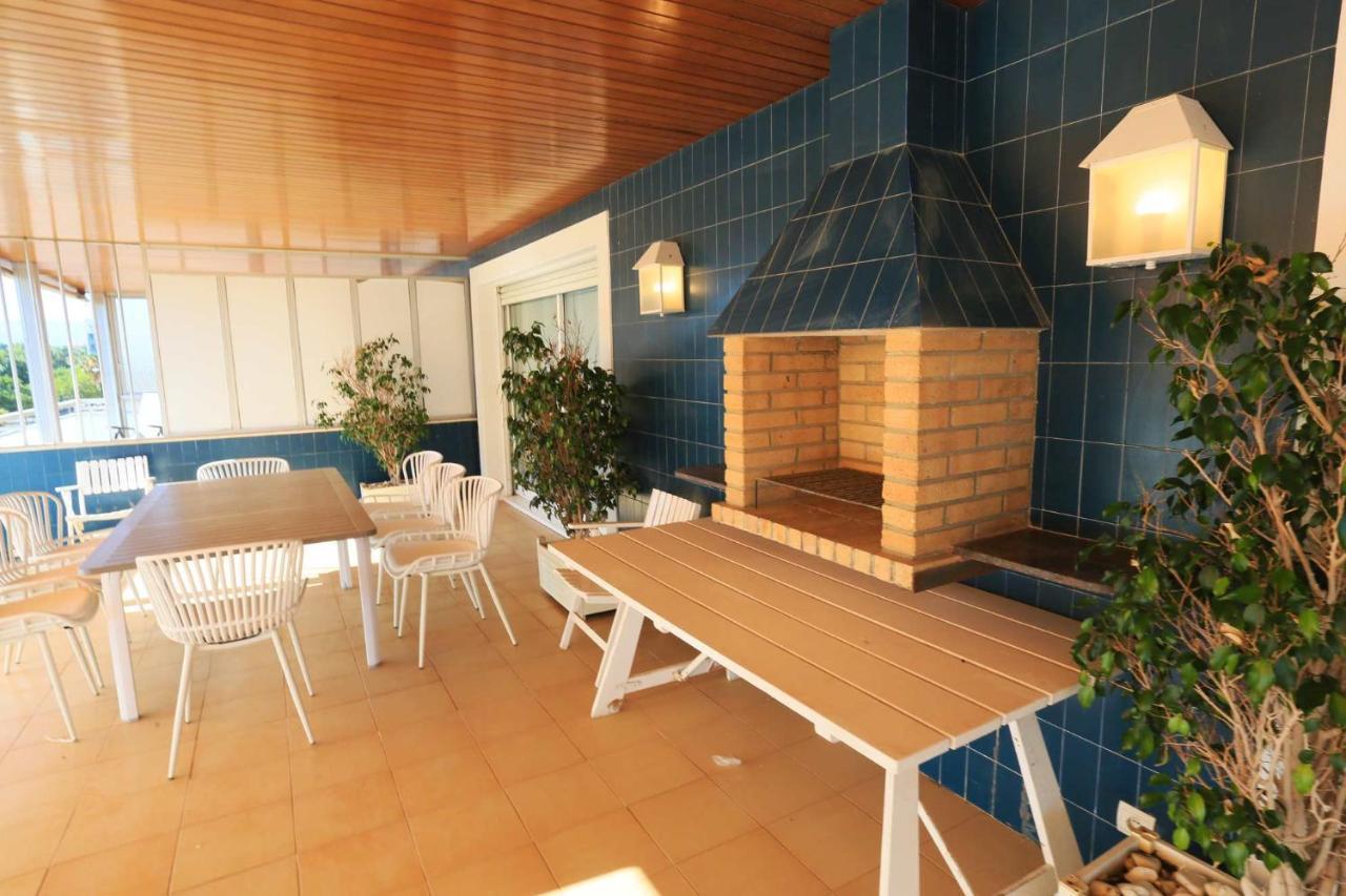 Aquarium - Only Families Apartment Кембрилс Екстериор снимка