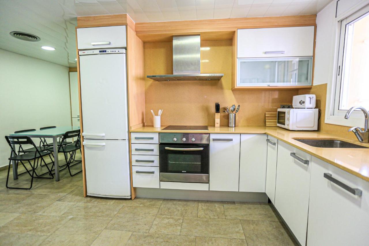 Aquarium - Only Families Apartment Кембрилс Екстериор снимка