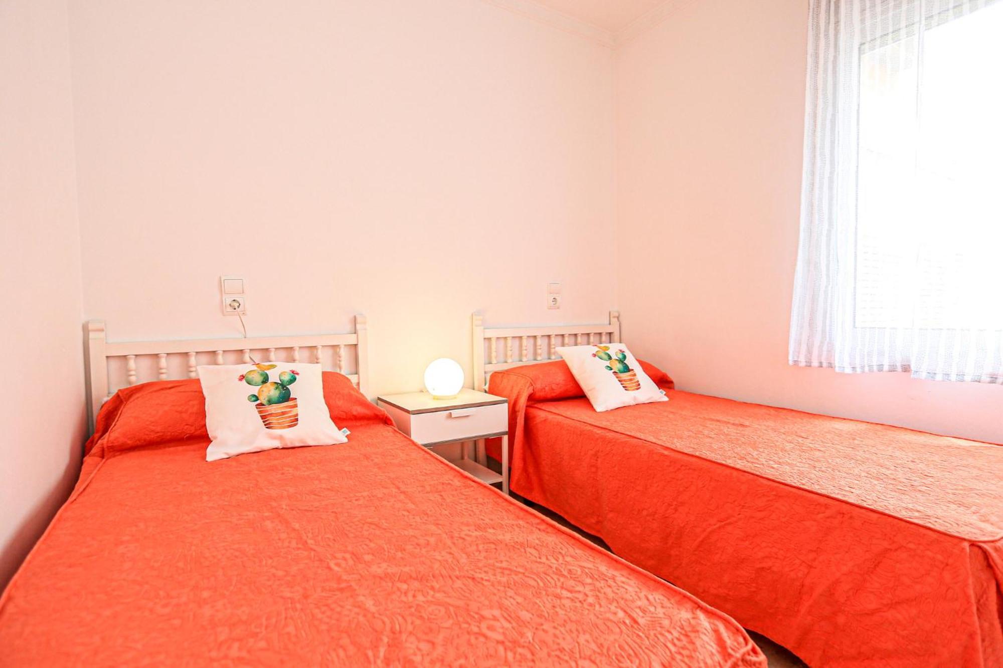 Aquarium - Only Families Apartment Кембрилс Екстериор снимка