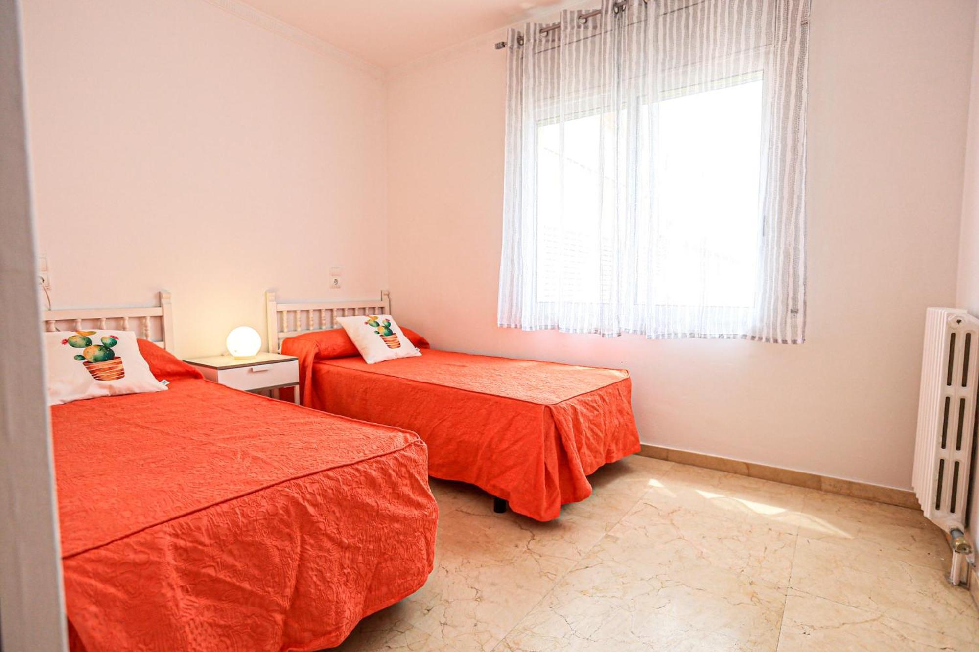 Aquarium - Only Families Apartment Кембрилс Екстериор снимка
